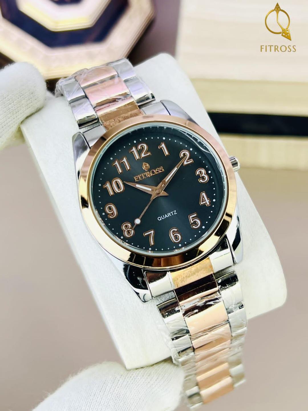 Men's Water Resistant Golden Chain Strap Quartz Watch